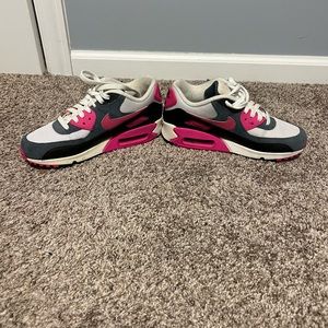 EUC Nike AirMax90 womens size 8.5